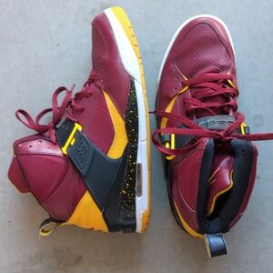 Jordan Flight 45 High USC Men's Gold & Burgundy 2013 High Top Sneakers Size 11.5